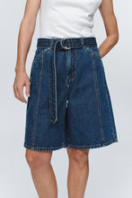 Load image into Gallery viewer, MARLE BELTED JEAN SHORTS

