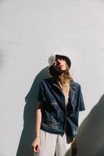 Load image into Gallery viewer, INDI &amp; COLD SOLANA SHIRT MARINO
