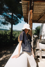 Load image into Gallery viewer, INDI &amp; COLD SOLANA SHIRT MARINO
