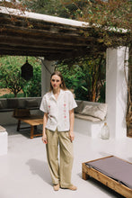 Load image into Gallery viewer, INDI &amp; COLD YARA SHIRT CRUDO
