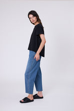 Load image into Gallery viewer, MARLOW BARREL TEE BLACK
