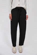 Load image into Gallery viewer, MARLOW BARREL TRACKIE BLACK
