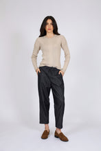 Load image into Gallery viewer, MARLOW BEAM BARREL PANT DARK WASH
