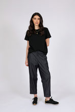 Load image into Gallery viewer, MARLOW BEAM BARREL PANT DARK WASH
