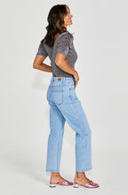 Load image into Gallery viewer, NEW LONDON COMBE JEAN DENIM
