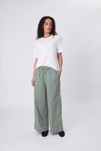 Load image into Gallery viewer, MARLOW CASCADE WIDE LEG PANT MEADOW PRINT
