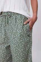Load image into Gallery viewer, MARLOW CASCADE WIDE LEG PANT MEADOW PRINT
