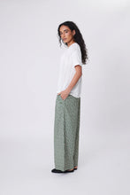 Load image into Gallery viewer, MARLOW CASCADE WIDE LEG PANT MEADOW PRINT
