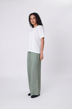 Load image into Gallery viewer, MARLOW CASCADE WIDE LEG PANT MEADOW PRINT
