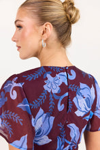 Load image into Gallery viewer, AMONG THE BRAVE CHARIOT BURGUNDY BLUE FLORAL FLUTTER SLEEVE MAXI DRESS
