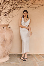 Load image into Gallery viewer, MARLOW COMO LINEN BIAS SKIRT NATURAL
