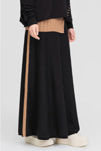 Load image into Gallery viewer, TAYLOR COMPLACENT SKIRT BLACK/TOFFEE
