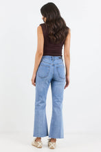 Load image into Gallery viewer, IVY + JACK CATALINA 90S BLUE KICK FLARE CROP JEAN
