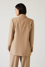 Load image into Gallery viewer, TUESDAY DOVE BLAZER SAND BEIGE
