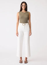 Load image into Gallery viewer, COMING THIS WEEK | ESMAEE CAPILLA DENIM JEANS
