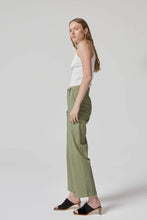 Load image into Gallery viewer, DRICOPER MARFA TROUSER OIL GREEN
