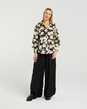 Load image into Gallery viewer, ET ALIA MARGO SHIRT MIDNIGHT MEADOW
