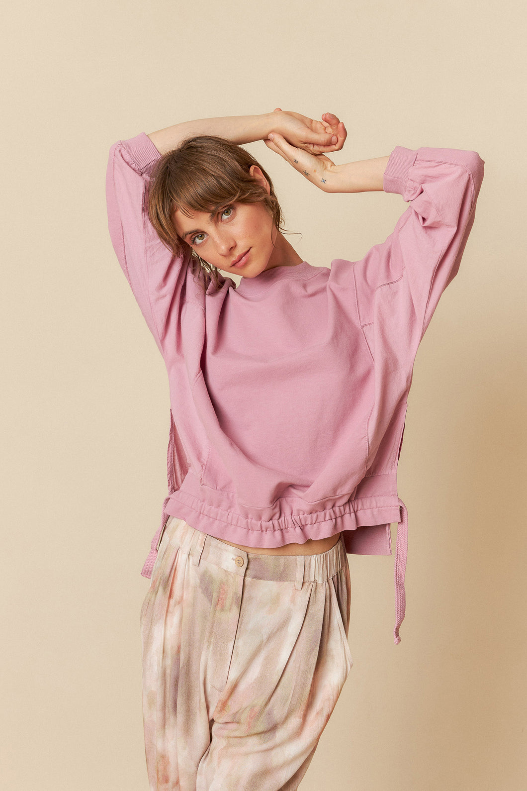 INDI & COLD EBBA SWEATSHIRT