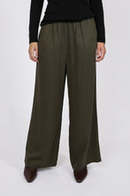 Load image into Gallery viewer, MARLOW ECLIPSE WIDE LEG PANT SPRUCE
