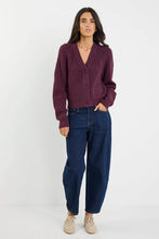Load image into Gallery viewer, STORIES BE TOLD ESSENCE PLUM V NECK RIB KNIT CARDIGAN
