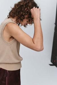 MARLE FOUNDATIONS VEST ALMOND