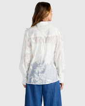 Load image into Gallery viewer, FATE + BECKER AURORA SHIRT WHITE
