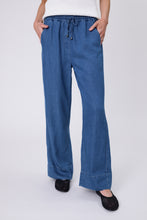 Load image into Gallery viewer, MARLOW FRESCO PANT MID WASH
