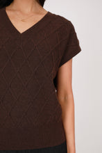 Load image into Gallery viewer, MARLOW FROST KNIT VEST JAVA
