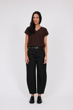 Load image into Gallery viewer, MARLOW FROST KNIT VEST JAVA

