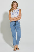 Load image into Gallery viewer, NEW LONDON HOPE PANT LIGHT WASH
