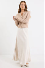 Load image into Gallery viewer, IVY + JACK HIGHLIGHT BISCUIT MOHAIR BELND CREWNECK CARDIGAN
