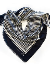 Load image into Gallery viewer, DARK HAMPTON THE HUNTER WOOL SILK SCARF
