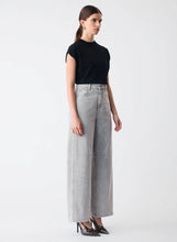 Load image into Gallery viewer, ESMAEE CONCORD DENIM JEANS
