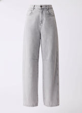 Load image into Gallery viewer, ESMAEE CONCORD DENIM JEANS
