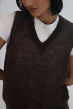 Load image into Gallery viewer, TATANO RITA VEST CHOCOLATE
