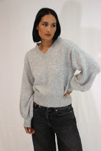 Load image into Gallery viewer, TATANO CELIA V NECK DOVE
