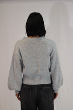 Load image into Gallery viewer, TATANO CELIA V NECK DOVE
