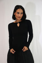 Load image into Gallery viewer, TATANO MELANIE L/S BLACK
