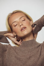 Load image into Gallery viewer, MARLOW CASHMERE FUNNEL NECK HAZELNUT
