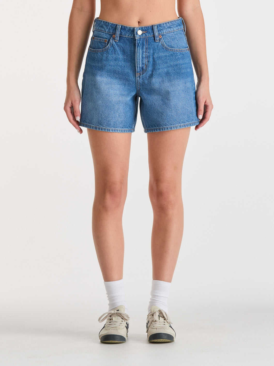 LEE MID STRAIGHT SHORT BLUE LETTER