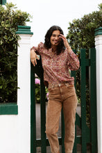 Load image into Gallery viewer, INDI &amp; COLD DAISY BLOUSE
