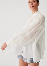 Load image into Gallery viewer, MOS AALIYAH BLOUSE IVORY
