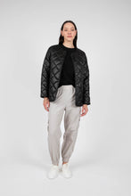 Load image into Gallery viewer, MARLOW ALPINE QUILTED JACKET BLACK
