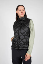 Load image into Gallery viewer, MARLOW ALPINE QUILTED VEST BLACK
