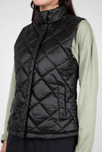 Load image into Gallery viewer, MARLOW ALPINE QUILTED VEST BLACK
