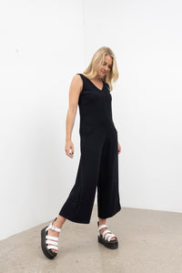 NES LOUNGE JUMPSUIT BLACK