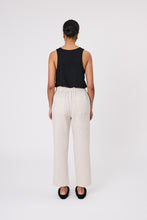 Load image into Gallery viewer, MARLOW NOTO LINEN TANK BLACK
