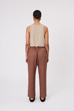 Load image into Gallery viewer, MARLOW NOTO LINEN TANK TAUPE
