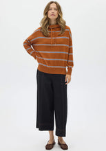 Load image into Gallery viewer, POL BEECH DRAWCORD KNIT TOFFEE/PEBBLE/BLUE
