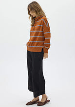 Load image into Gallery viewer, POL BEECH DRAWCORD KNIT TOFFEE/PEBBLE/BLUE
